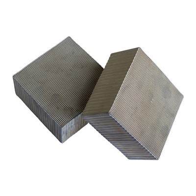 ରଙ୍ଗ ଆବରଣ VOCs ଅପସାରଣ ହନିକମ୍ବ ସେରାମିକ୍ କାଟାଲାଇଟିକ୍ କନଭର୍ଟର |